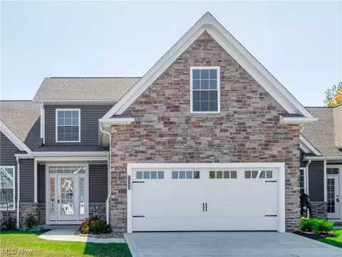 5940 Hawks Nest Cir NW #11B, Canton, OH 44708