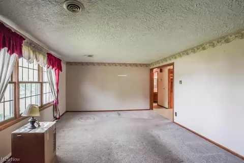 6924 Glenmere Ave NE, Canton, OH 44721 photo 3