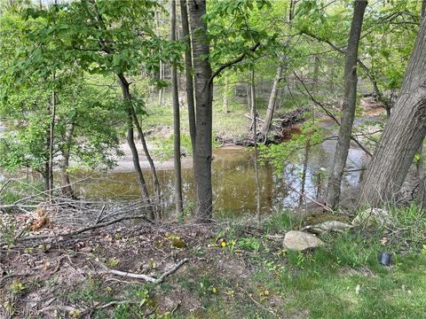 8300 Pinehurst Dr, Parma, OH 44129 photo 34