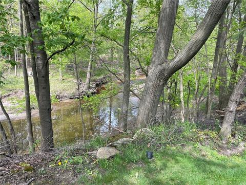 8300 Pinehurst Dr, Parma, OH 44129 photo 33