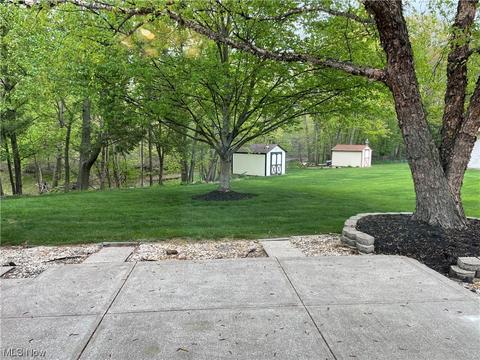 8300 Pinehurst Dr, Parma, OH 44129 photo 29