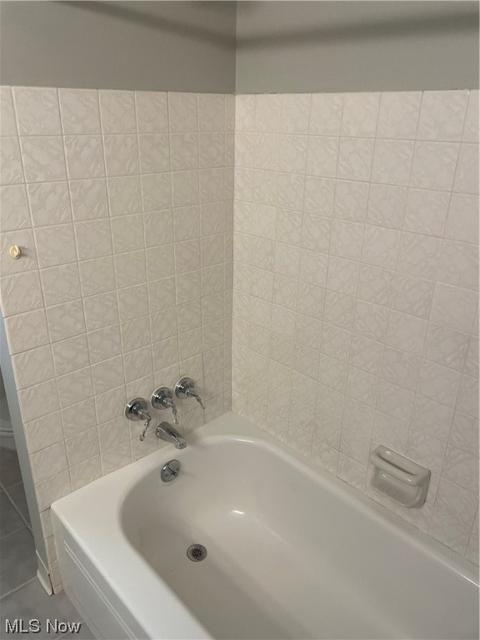 8300 Pinehurst Dr, Parma, OH 44129 photo 18