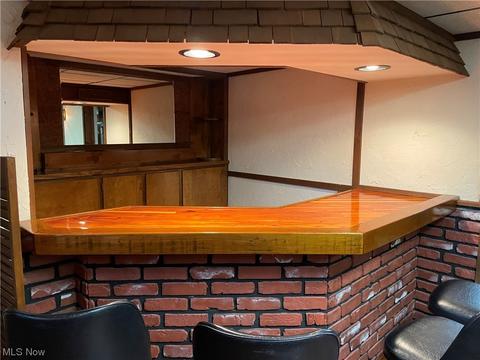 8300 Pinehurst Dr, Parma, OH 44129 photo 27