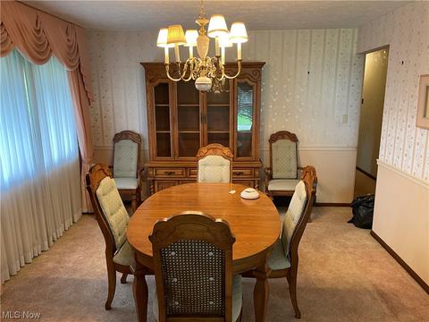 8300 Pinehurst Dr, Parma, OH 44129 photo 5