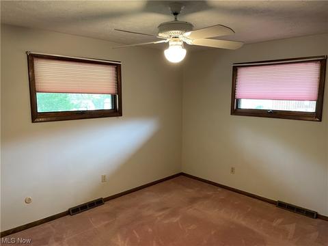 8300 Pinehurst Dr, Parma, OH 44129 photo 10