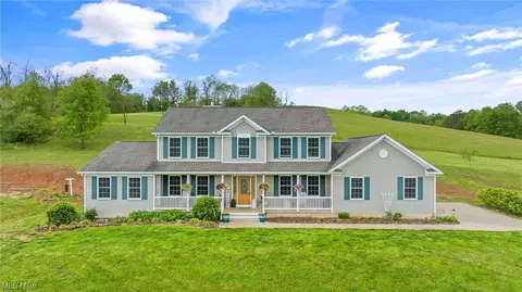 1305 Burnfield Rd, Vincent, OH 45784