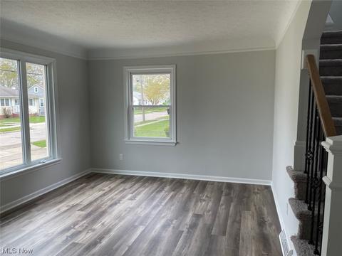 1725 Douglas Rd, Wickliffe, OH 44092 photo 4