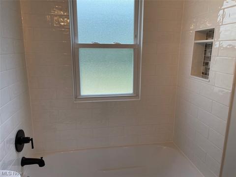 1725 Douglas Rd, Wickliffe, OH 44092 photo 10