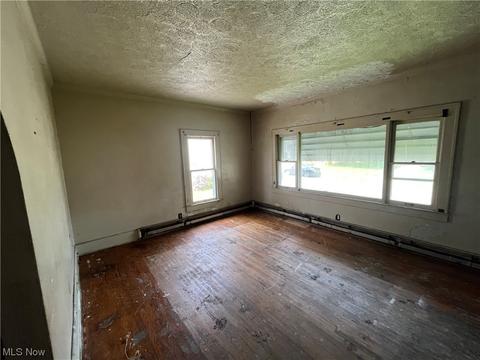 34 Spring St, Struthers, OH 44471 photo 9