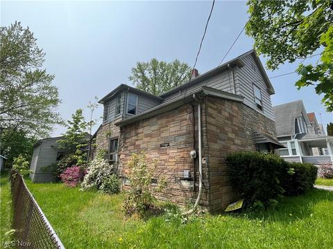 34 Spring St, Struthers, OH 44471 photo 3