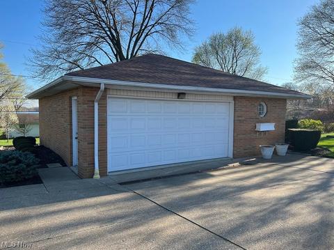 3826 21st St NW, Canton, OH 44708 photo 2