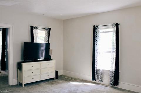 315 8th St, Elyria, OH 44035 photo 10