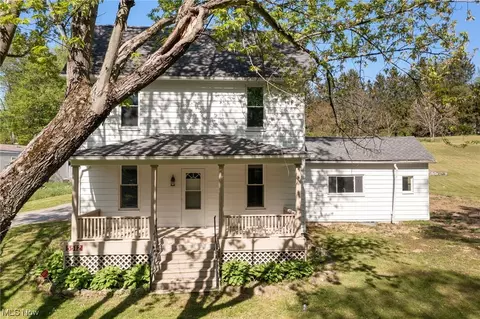 5512 Jimtown Rd, East Palestine, OH 44413