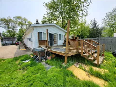 5735 Mccreery Ave, Ashtabula, OH 44004 photo 4