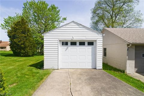 161 Harvey St, Struthers, OH 44471 photo 5