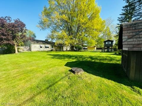 370 Gulf Rd, Elyria, OH 44035 photo 2