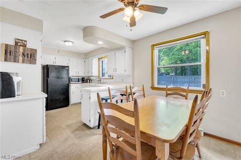 709 Annawan Ln, Youngstown, OH 44512 photo 7
