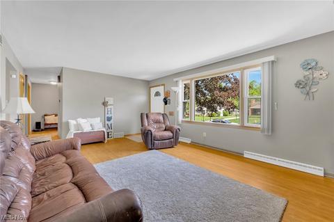 709 Annawan Ln, Youngstown, OH 44512 photo 6