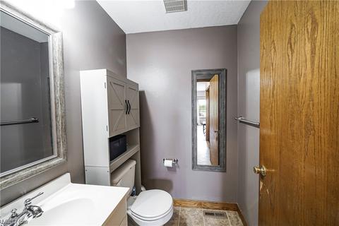 8396 Nichols Rd, Windham, OH 44288 photo 11