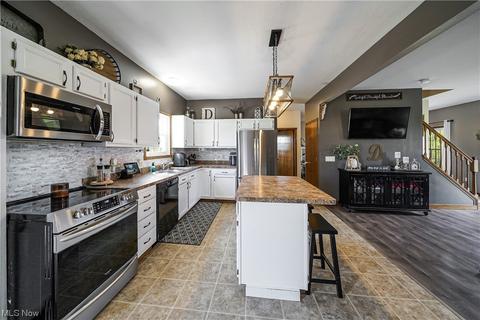 8396 Nichols Rd, Windham, OH 44288 photo 7