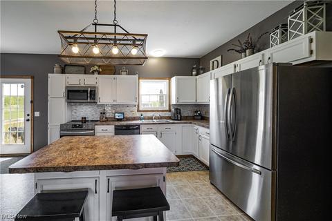 8396 Nichols Rd, Windham, OH 44288 photo 6
