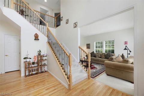 7197 Capilano Dr, Solon, OH 44139 photo 3