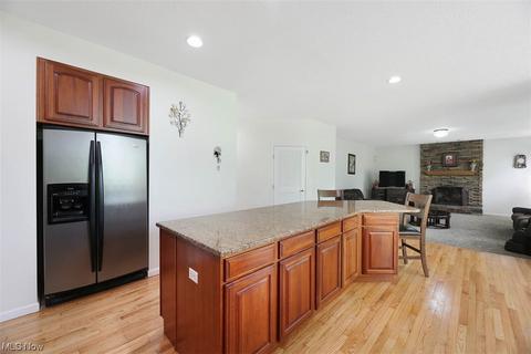7197 Capilano Dr, Solon, OH 44139 photo 11