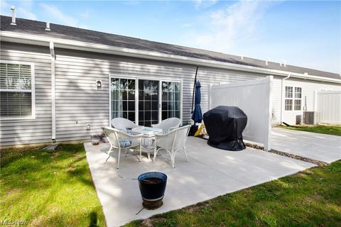 258 Oak Tree Ln, Elyria, OH 44035 photo 18