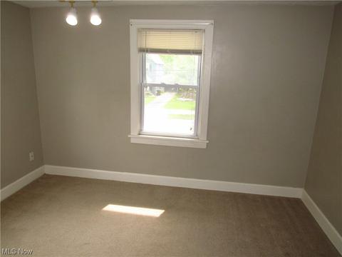 369 Beech St, Berea, OH 44017 photo 11