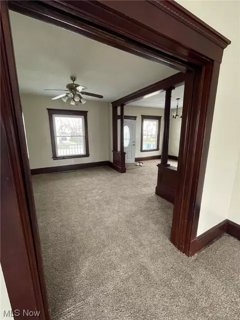215 W 29th St, Lorain, OH 44055 photo 3