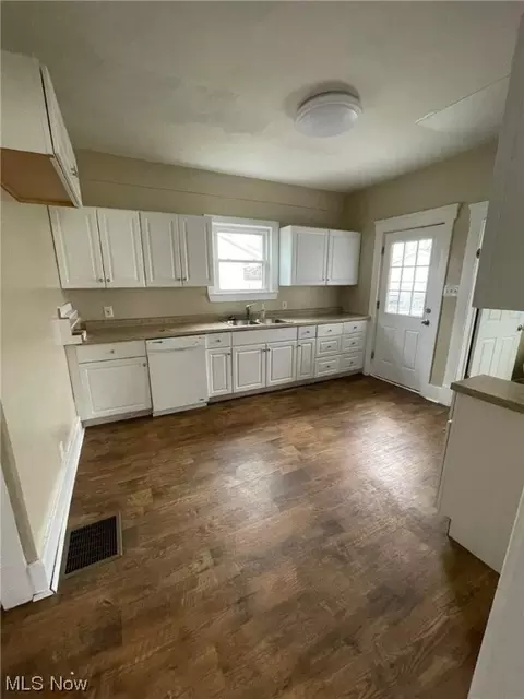 215 W 29th St, Lorain, OH 44055 photo 11