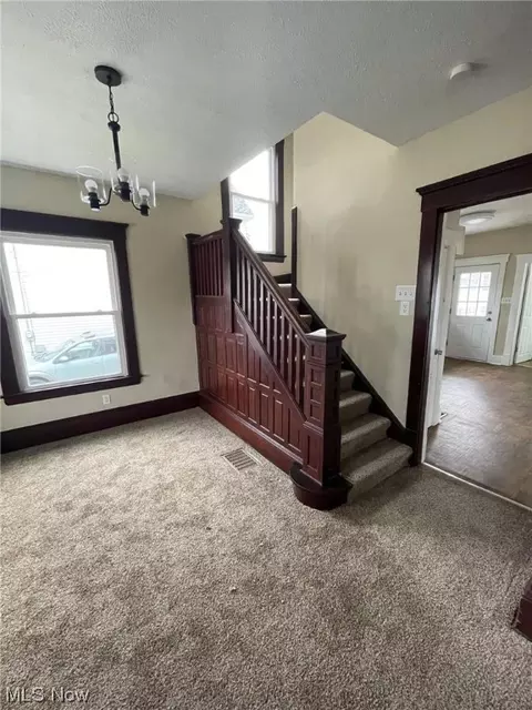 215 W 29th St, Lorain, OH 44055 photo 6