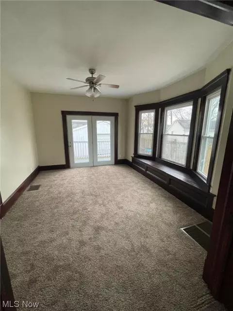 215 W 29th St, Lorain, OH 44055 photo 2