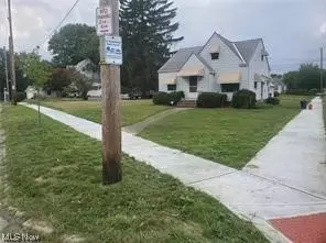 9415 Cardwell Ave, Cleveland, OH 44105