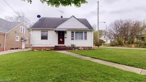 9608 Rosewood Ave, Cleveland, OH 44105