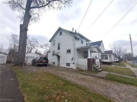 2395 Apple Ave, Lorain, OH 44055 photo 4