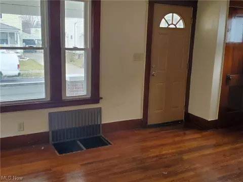2395 Apple Ave, Lorain, OH 44055 photo 9