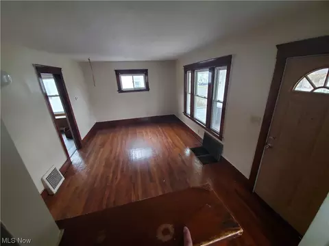 2395 Apple Ave, Lorain, OH 44055 photo 6