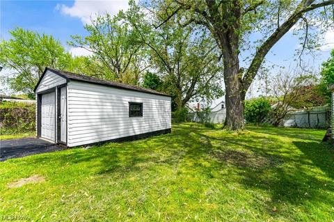 492 4th St, Struthers, OH 44471 photo 19
