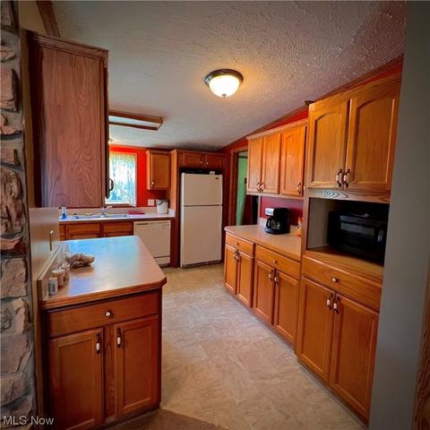 8911 Nichols Rd, Windham, OH 44288 photo 14
