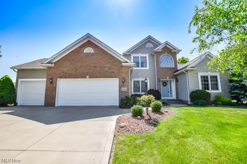 10144 Jordan Cir NW, North Canton, OH 44720