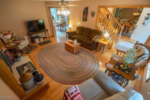 8185 Rustic Dr, Chardon, OH 44024 photo 3
