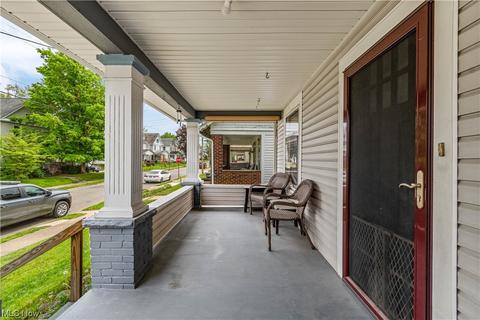 663 Wright Ave, Alliance, OH 44601 photo 3