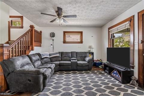 663 Wright Ave, Alliance, OH 44601 photo 5