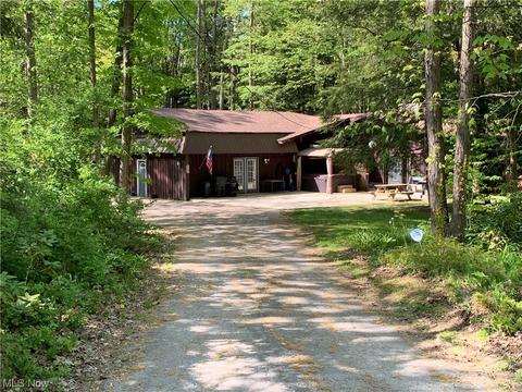 4296 N Forest Ridge Dr, Ashtabula, OH 44004 photo 2