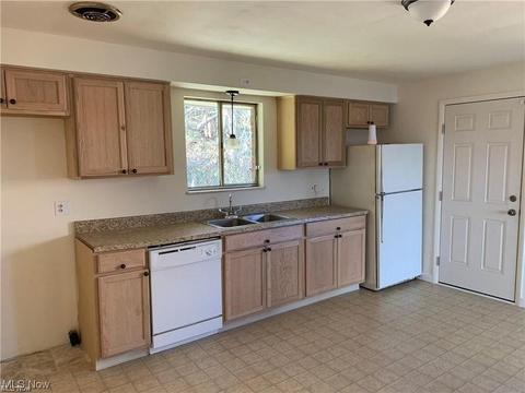 449 Dresden Ave, Steubenville, OH 43952 photo 4