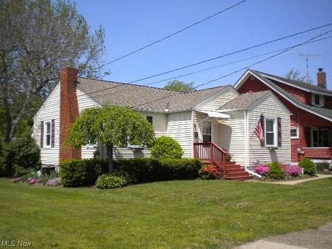 261 Fifield Ave, Conneaut, OH 44030 photo 4