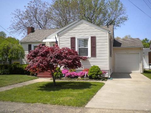 261 Fifield Ave, Conneaut, OH 44030 photo 1