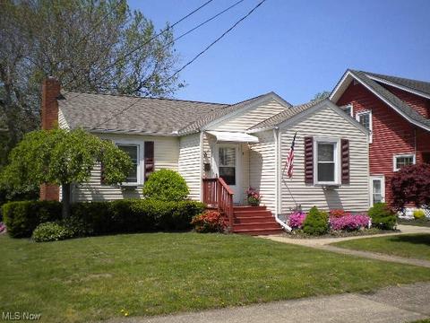 261 Fifield Ave, Conneaut, OH 44030 photo 3