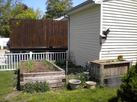 261 Fifield Ave, Conneaut, OH 44030 photo 8